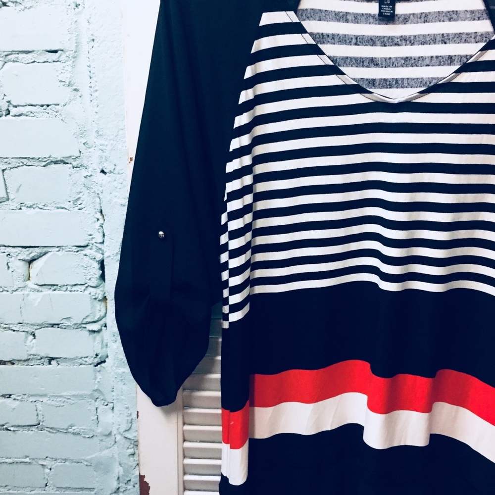 Signature Studio Colorblocked Tunic - Picture 2 of 8